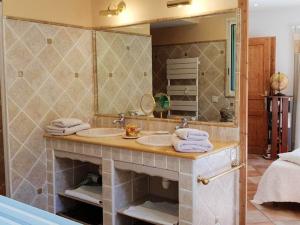 Villas Villa raffinee a Orange avec piscine privee : photos des chambres