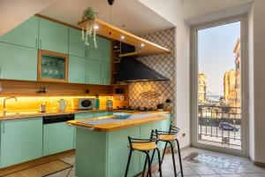 Riviera House Apartment Sea View group and family By HouseinNaples