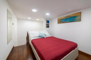 Riviera House Apartment Sea View group and family By HouseinNaples