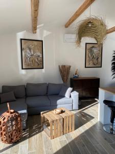 Maisons de vacances Petit nid douillet en Luberon avec spa : Maison 1 Chambre