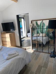 Maisons de vacances Petit nid douillet en Luberon avec spa : photos des chambres