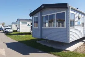 8 berth Caravan at Parkdean Camber Sands - 新罗姆尼