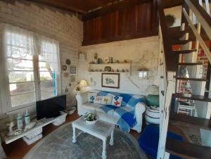 Casa beiramar, vista mar e pinheiros, pé na areia!