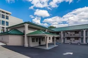 The Townhouse Inn - High Point