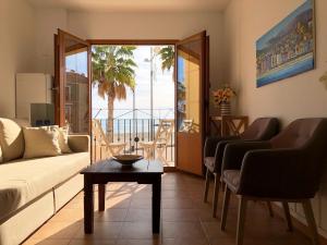 AR27-2 Apartamento en primera línea del mar