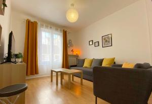 Appartements Vichy Gare - Parking - Cosy - Jardin - labellise Clevacances 3 etoiles : photos des chambres