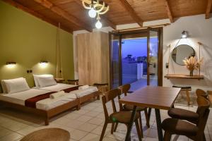 Suite with Sea View room in Iraklis Apartments
