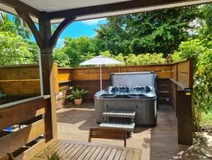 Bungalow charmant à Le Moule avec piscine et jardin - Fonds dʼ Or