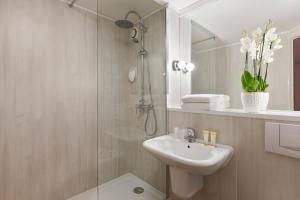 Hotels Comfort Hotel Evreux : photos des chambres