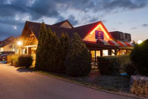 Hotels Comfort Hotel Evreux : photos des chambres