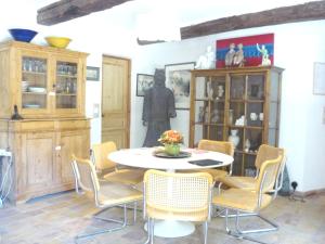 Villas Villa spacieuse en campagne pres de La Garde-Freinet avec piscine : photos des chambres