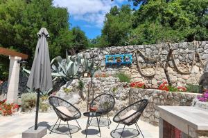 Holiday House - Old Olive