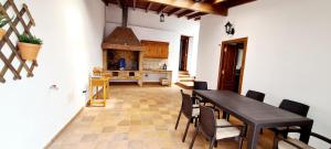 VV La Casita de Nina "by henrypole home"