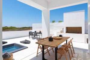 Seacarf Villa, 3 magnificent properties in Lachania beach, Bedrooms 12, Sleeps 27