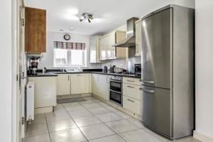 Emerald En-suite in Derby