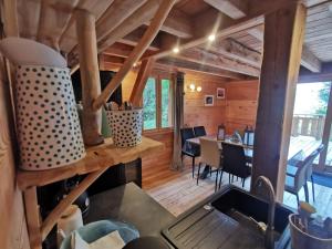 Chalets Les cabanes du domaine de l Esperluette : photos des chambres