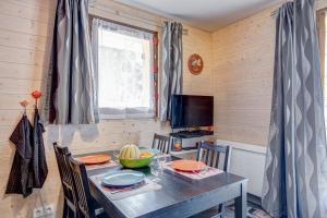 Appartements Studio Cornaline - Studio aux pieds des pistes : photos des chambres