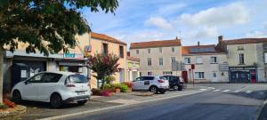 Maisons de vacances La maison d'Eglantine, 6 min du Puy du Fou, 4 chambres 8 couchages a St Malo-du-Bois, : photos des chambres