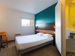 Hotels hotelF1 Maurepas : photos des chambres