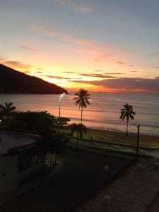 PÉ NA AREIA - Frente a Piscina e ao Mar