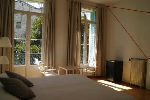 11, Rue Dalpozzo, 06000 Nice, France.