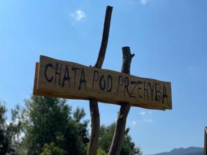 CHATA POD PRZEHYBĄ