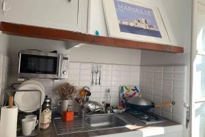 Appartements Charming studio with Patio in the heart of Marseille : photos des chambres
