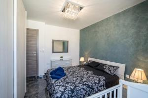 Tulip Court Penthouse Brand New-2 Min From The Sea-Central Bugibba