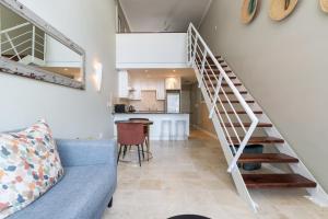 Stylish De Waterkant Loft with Pool, Parking and Table Mtn Views