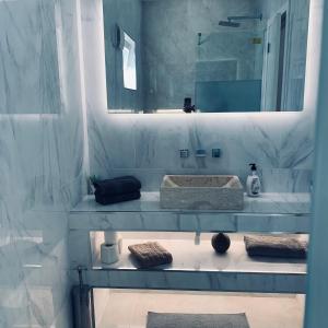 3 bedroom apartment w amazing view