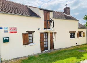 Maisons de vacances LES GITES DU JARIEL : photos des chambres