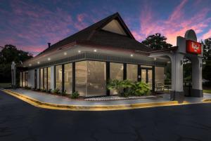 Red Roof Inn Savannah – SouthsideMidtown