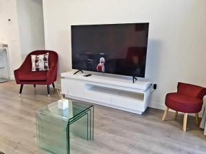 Wi-Fi alta velocidad de 1 Gbps rodeado de naturaleza