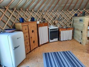 La yourte au fonds du jardin