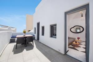Fira 2-Bed Villa Sleeps 4 Hot Tub & Pet Friendly