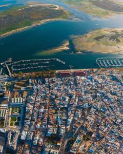 Casa Paixanita - jacuzzi & terrace downtown Olhao