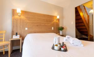 Hotels Logis Hotel & Restaurant - Le Saint-Louis : photos des chambres