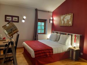 B&B / Chambres d'hotes Logis Domaine de Peyrolade : Chambre Double