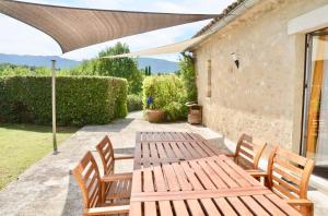 Maisons de vacances Les Cerisiers chez Bert climatise, Piscine chauffee, lit King size : photos des chambres