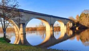 Les Prairies de Bellevue, idéal curistes, vacanciers et ouvriers - 克勒兹河畔伊泽尔