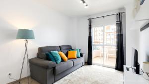 Cozy apartment overlooking Esteponas marina!