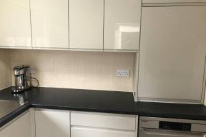 Charming just renovated 2 bed cottage in the centre of village