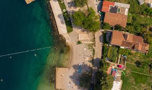 Beachfront House Jovan