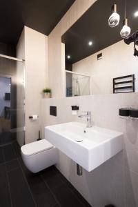 Wanderlust Apartments