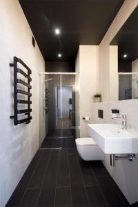 Wanderlust Apartments