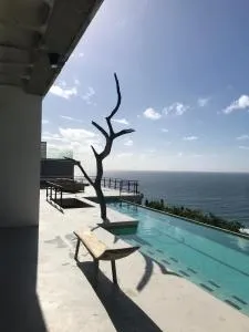 Le 12 Artist Loft The Pool Mezzanine - Monteray