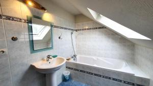 Maison charmante à Plourhan avec jardin et terrasse