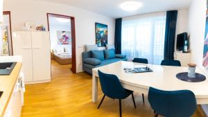 Bella Mura Blue Apartment