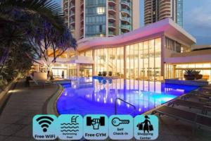 Surfers Ocean View. Large Fridge, Washing Machine, WIFI