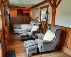 Living Legends - Tiny House auf den Wiesen der Edermühle